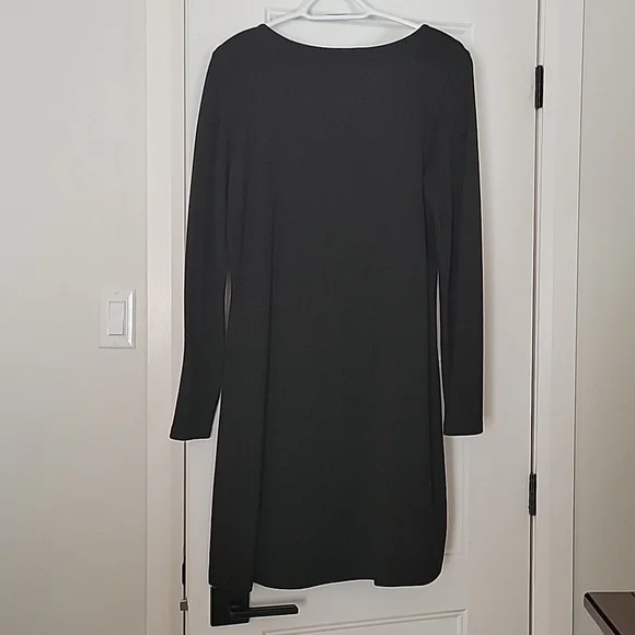 Dress - Picture 4 of 6